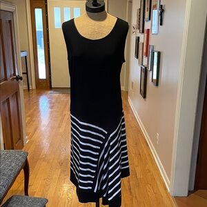 Black and White Striped Sleeveless Midi Dress